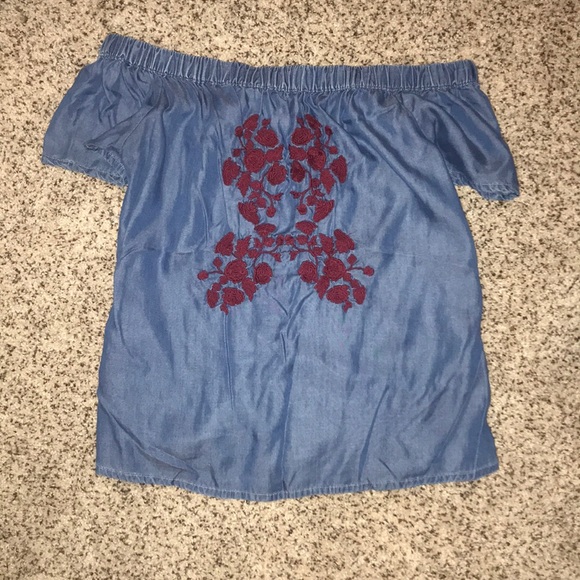 Francesca’s denim off the shoulder top - Picture 1 of 4